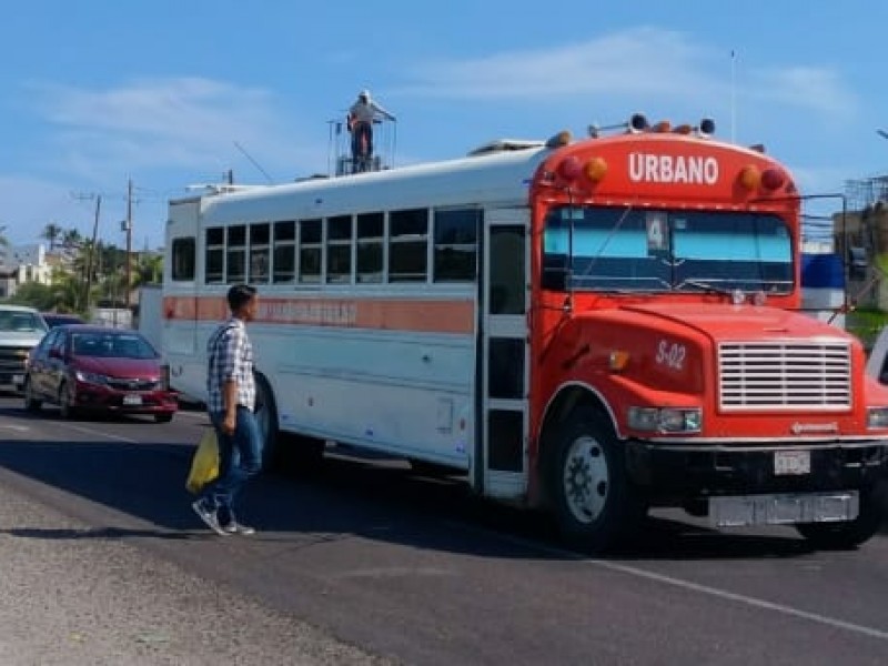 Inconformes transportistas con peso de aumento a tarifa