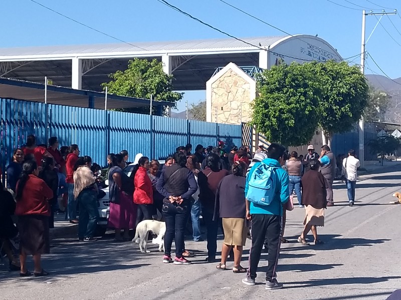 Inconformidad en bachillerato de San Gabriel Chilac