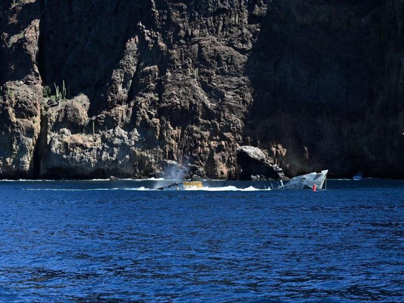 Incorporan el ex buque Azueta al arrecife artificial de San Carlos