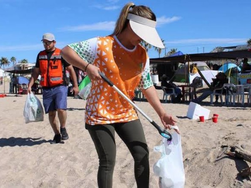 Incrementa basura en Bahía de Kino en Semana Santa