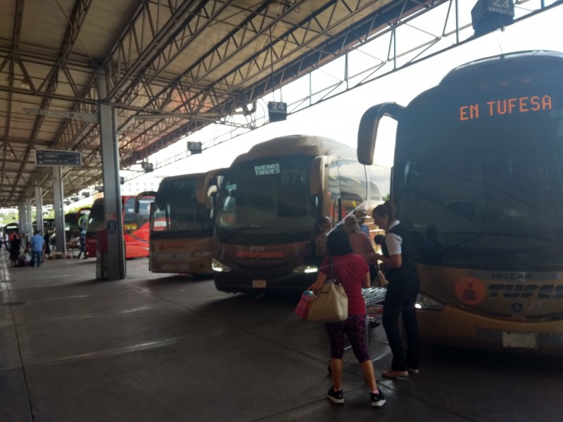 Incrementa afluencia de pasajeros a central de autobuses