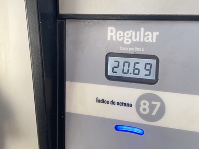 Incrementa más de 3 pesos gasolina en la frontera