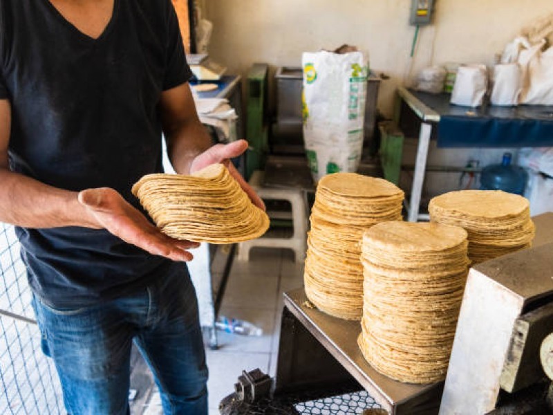 Incrementa precio de tortilla, sólo en zonas.