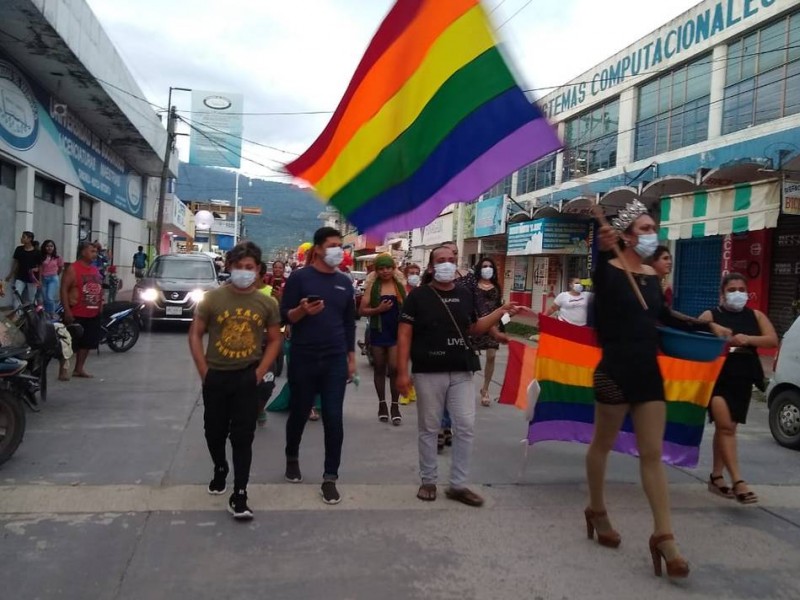 Incrementan agresiones a comunidad LGBT migrante