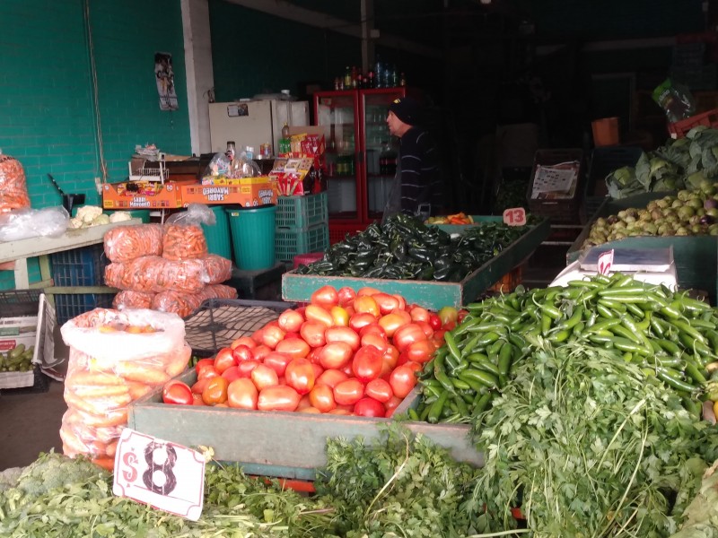 Incrementan precios de algunas verduras