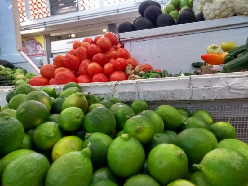 Incrementan precios de productos en mercados locales