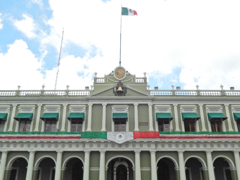 Incremento de sueldos de la burocracia en Veracruz