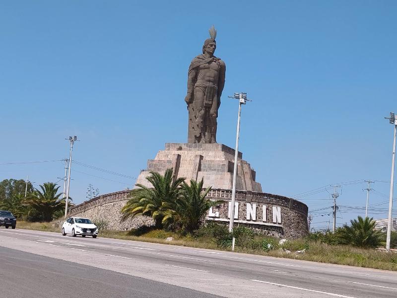 Incumplen con entrega de obra federal: Continúan trabajos en la autopista 57