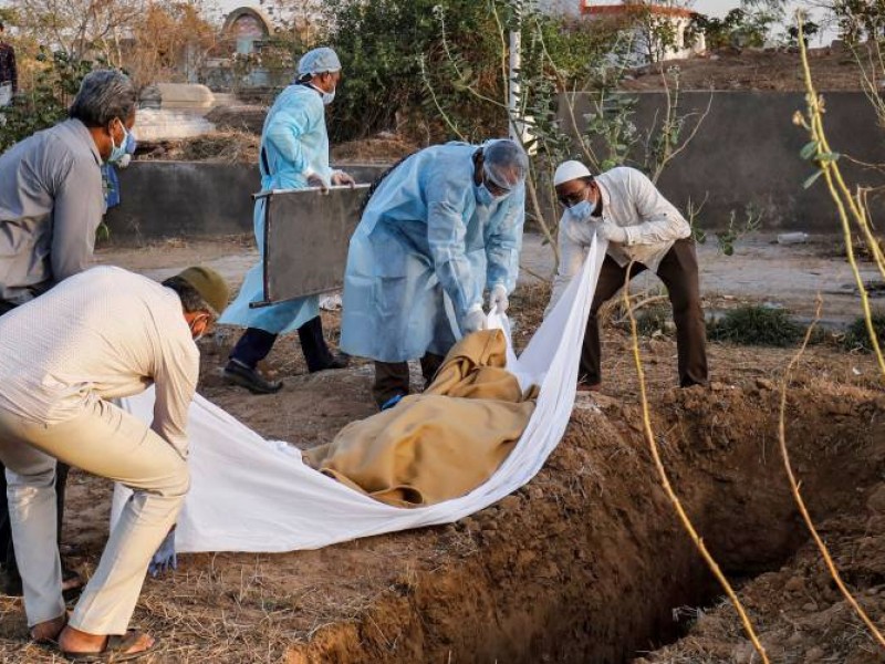 India supera las 100 mil muertes por Covid-19