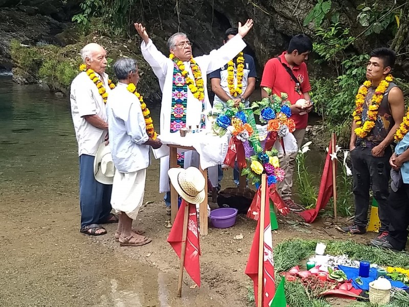 Indígenas celebran cancelación de hidroeléctrica