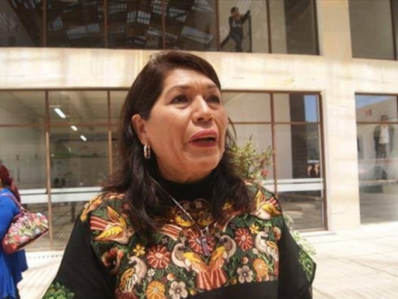 Indigenas intentan retener alcaldesa coleta