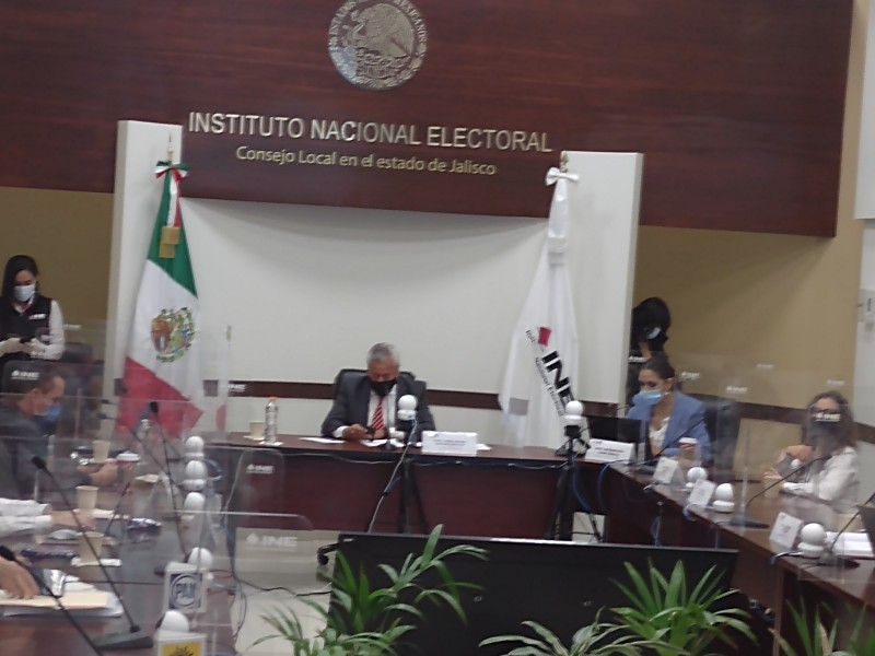 INE declara sesión permanente por elección extraordinaria