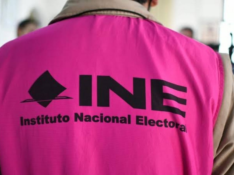 INE firma convenio para que trabajadores sean funcionarios de casilla