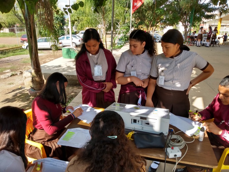 INE promueve la democracia en las escuelas