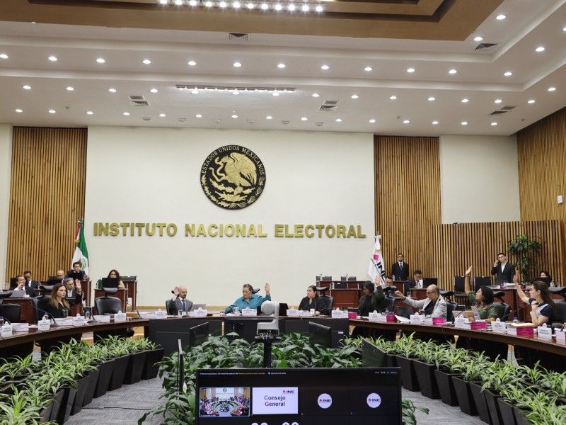INE va contra “acordeones” a días de las elecciones