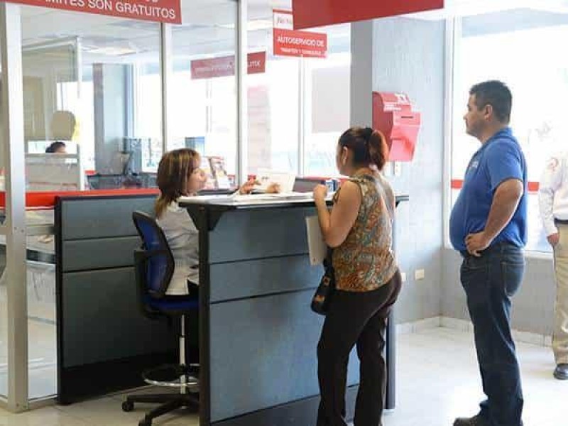 Infonavit extiende plazo para convertir créditos a pesos