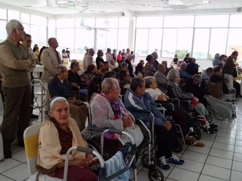 Identifican otro asilo con 19 contagios, ahora en Guadalajara.