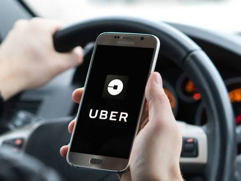 Infraccionan a 50 UBER en Aeropuerto de Toluca