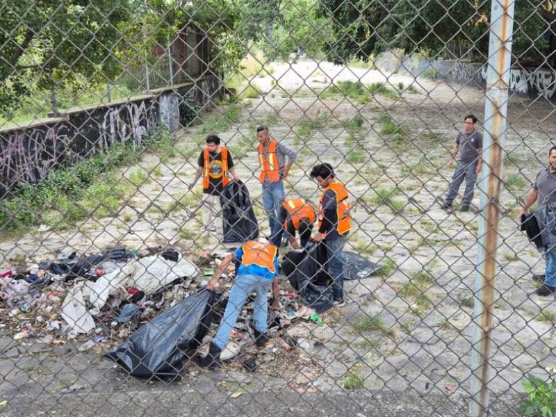 Infractores retiran tres toneladas de basura del Canal Normalistas