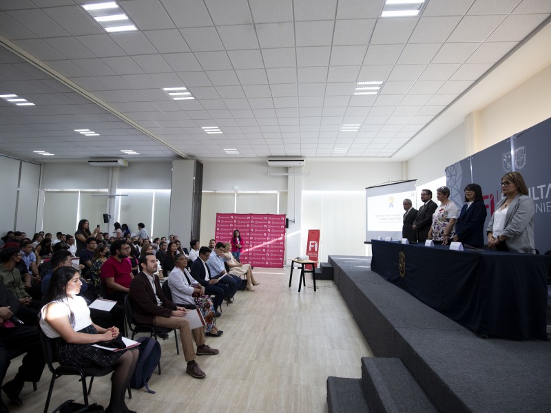 Ingeniería de la UAQ entrega reconocimientos