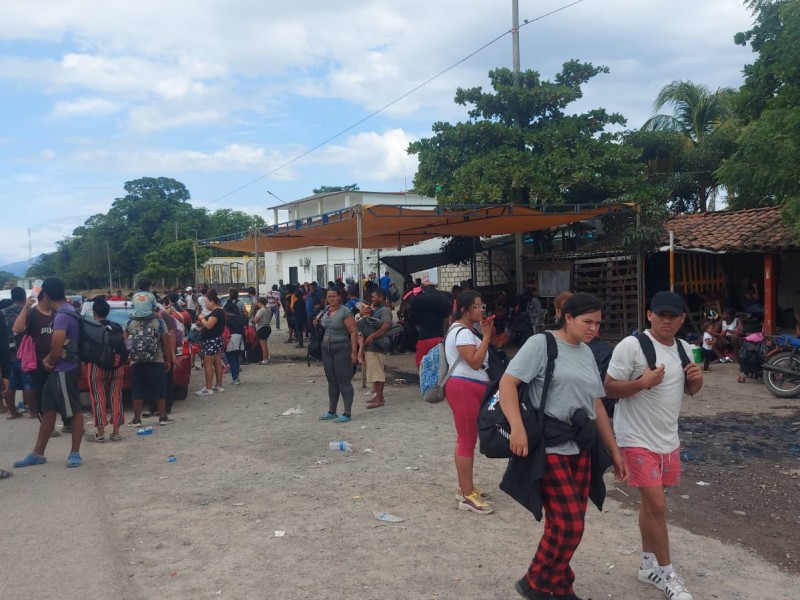 Ingresa caravana de más de 1500 migrantes al Istmo