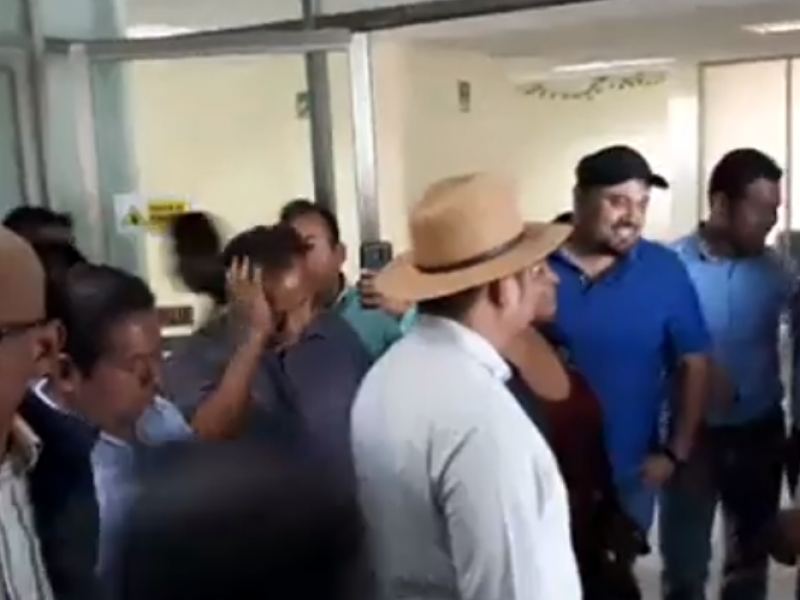 Ingresa comisión de S-22 al Congreso de Oaxaca