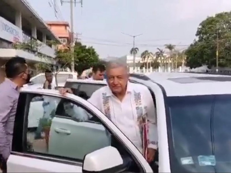 Inicia AMLO segundo día de trabajo en Salina Cruz