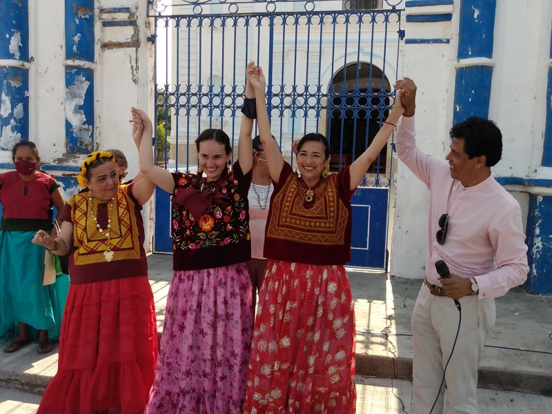 Inicia campaña Julia Astrid por el distrito 18 de Tehuantepec