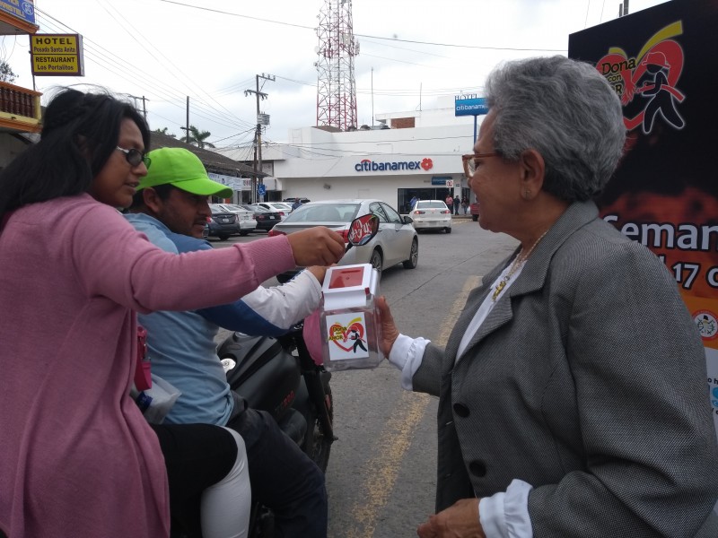 Inicia colecta a beneficio de bomberos municipales