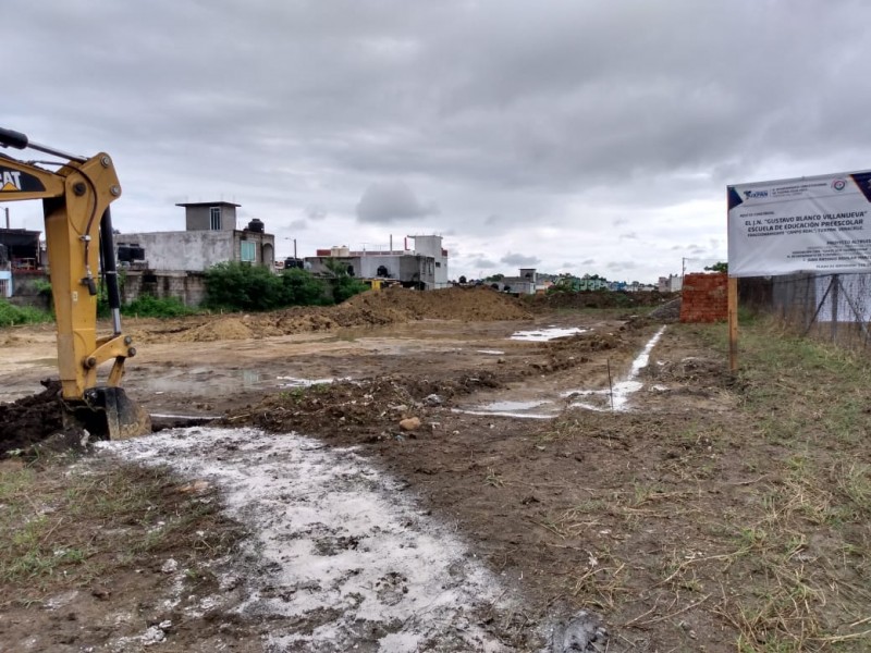 Inicia construcción de jardín de niños en Campo Real