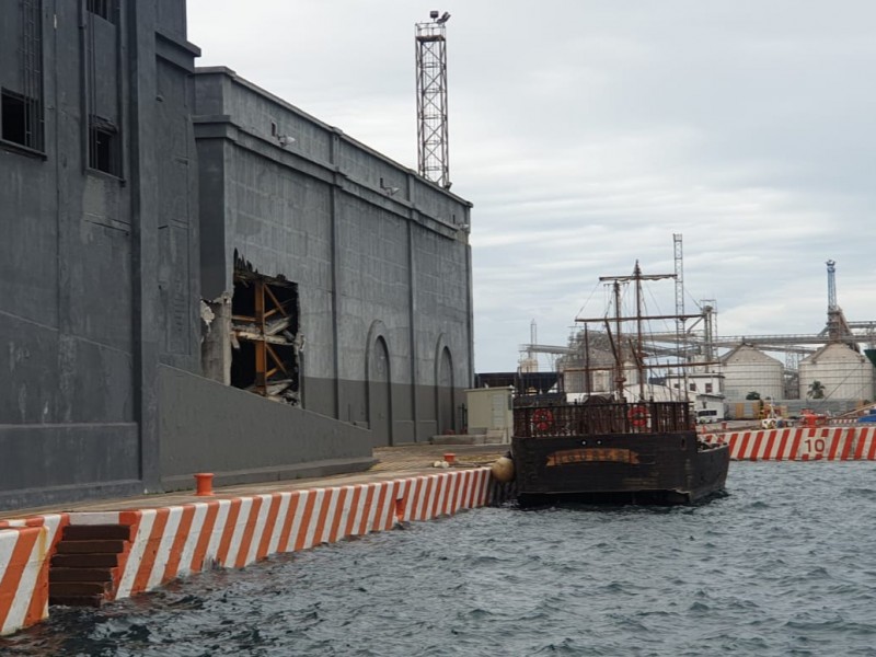 Inicia demolición de bodegas de autos en Veracruz