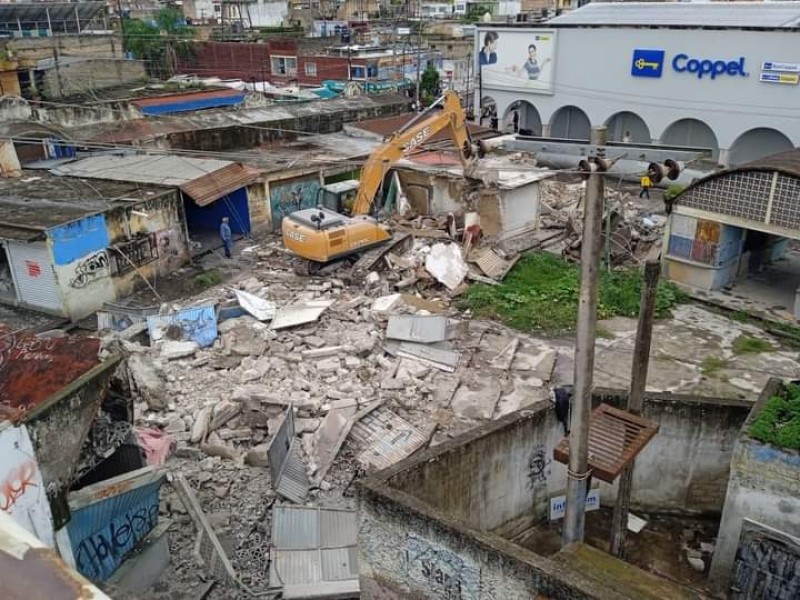 Inicia demolición del Mercado Z. Larios