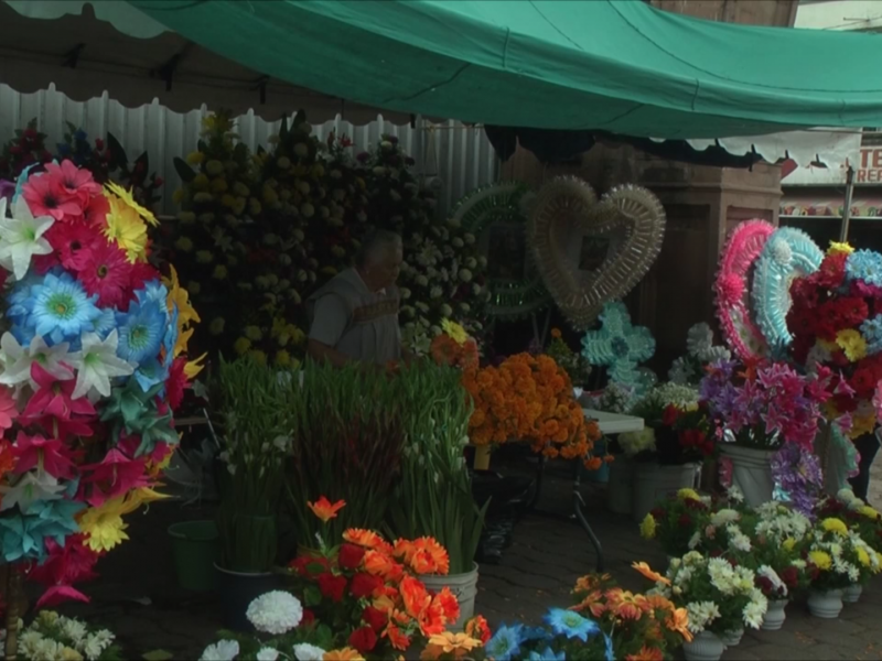 Inicia en Jiquilpan tianguis de flores