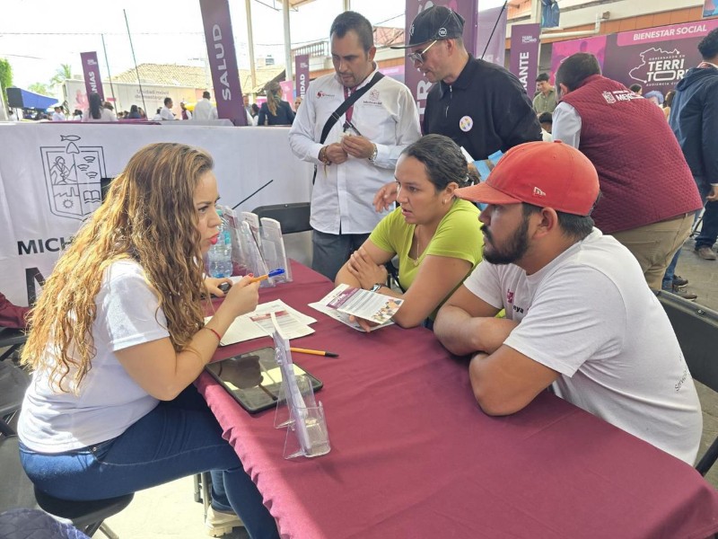 Inicia en Morelia primer feria de servicios del Plan Michoacán