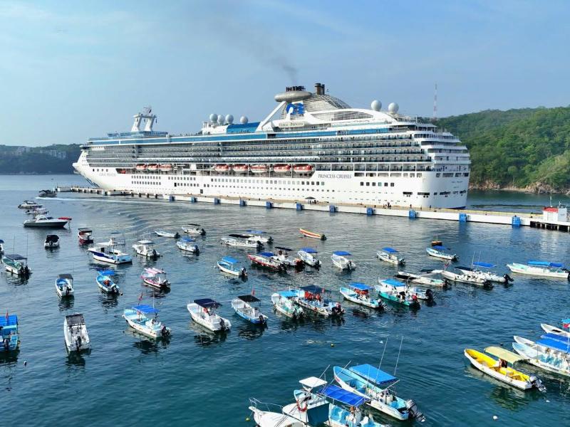 Inicia formalmente la Temporada de Cruceros en Huatulco con importante derrama económica