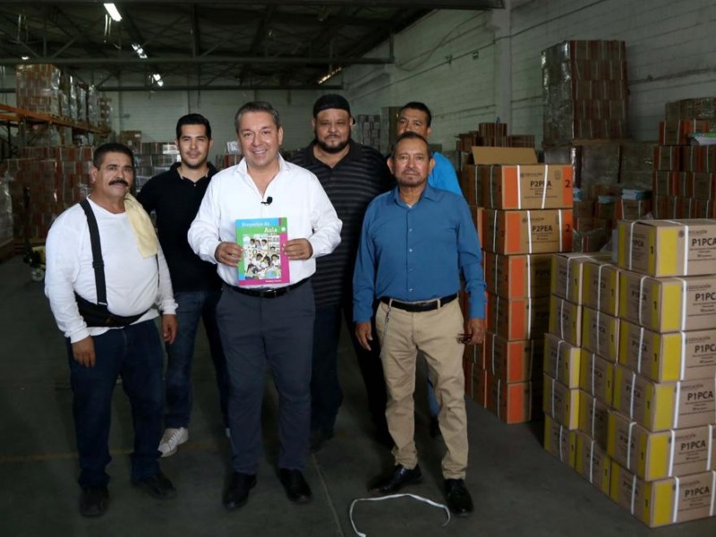 Inicia Gobierno de Sonora distribución de libros que usarán sonorenses