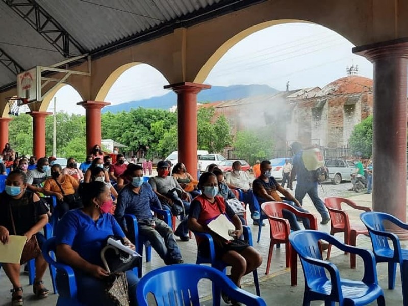 Inicia jornada de vacunación contra Covid-19 en Santa María Petapa