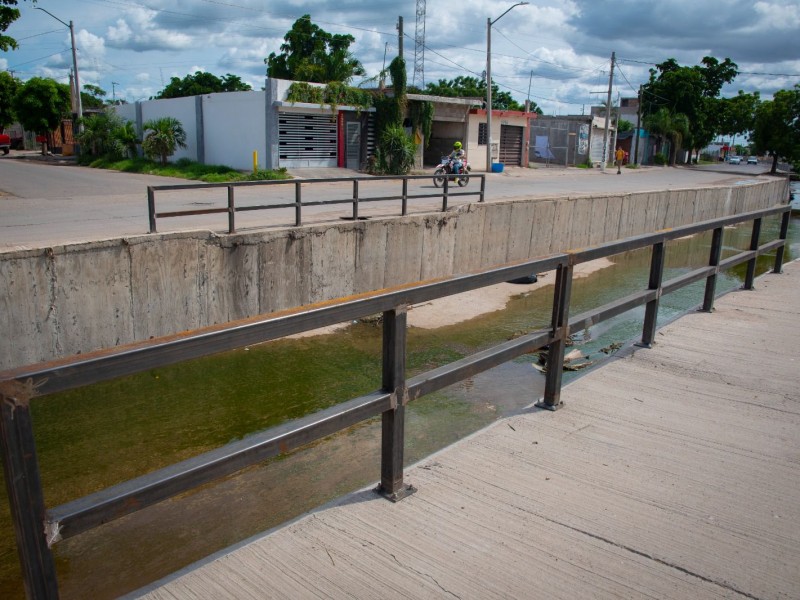 Inicia la colocación de barandales en el canal de Chulavista