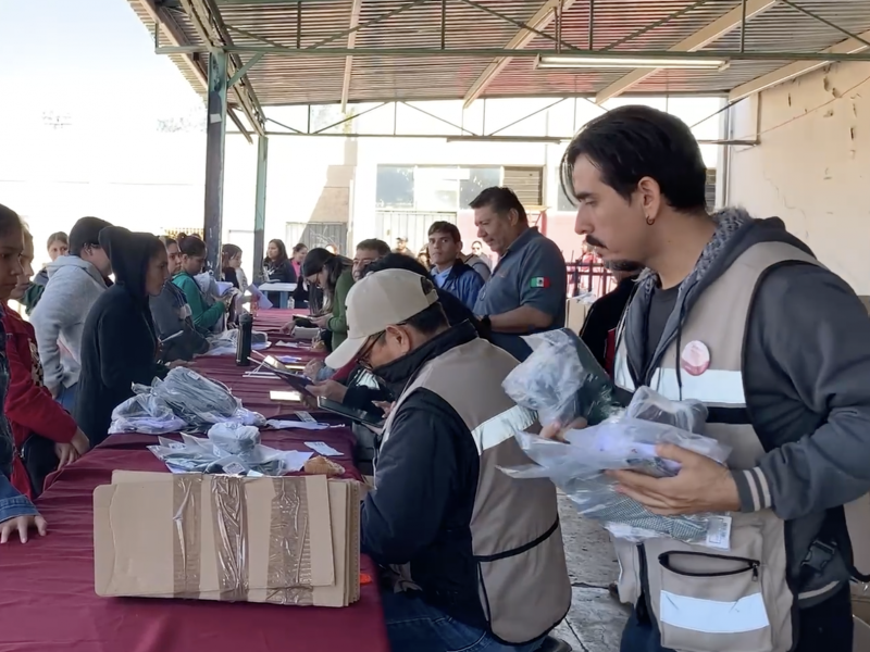 Inicia la entrega de uniformes escolares en San Luis R.C.