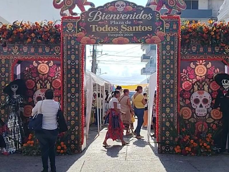 Inicia la Plaza de Todos Santos 2026 en Tuxpan