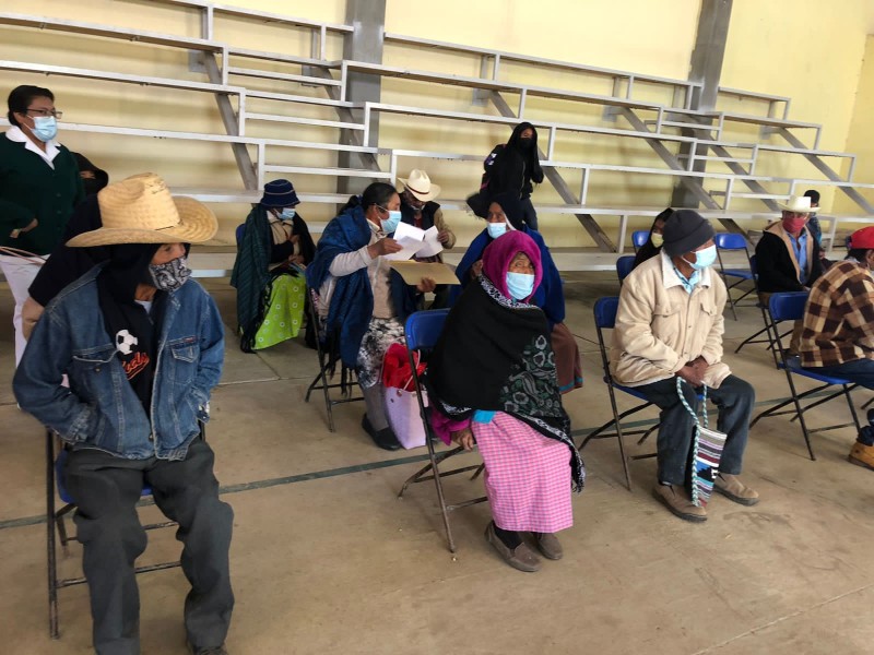Inicia Oaxaca vacunación de refuerzo contra Covid-19 en adultos mayores
