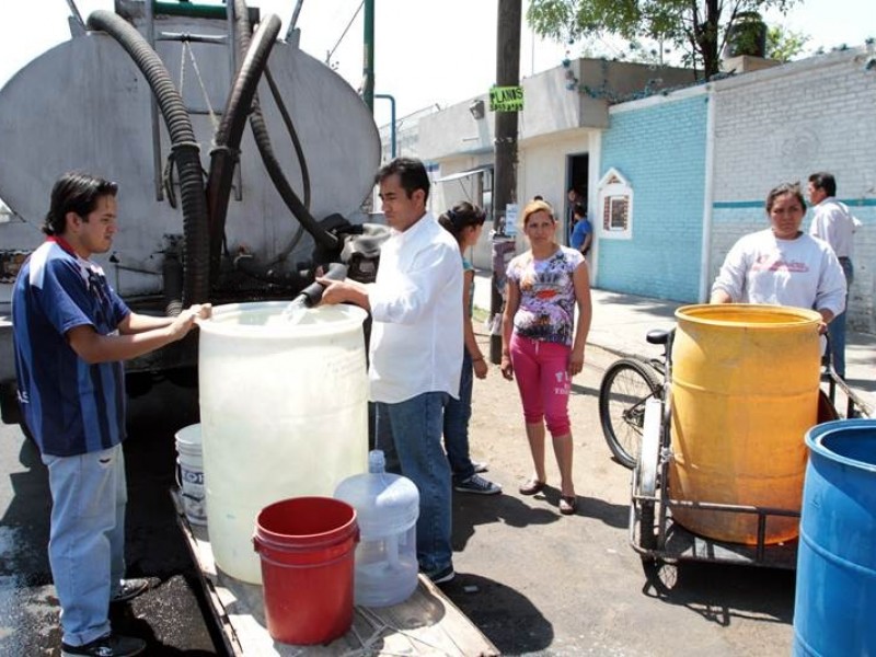 Inicia operativo especial de pipas gratuitas en CDMX