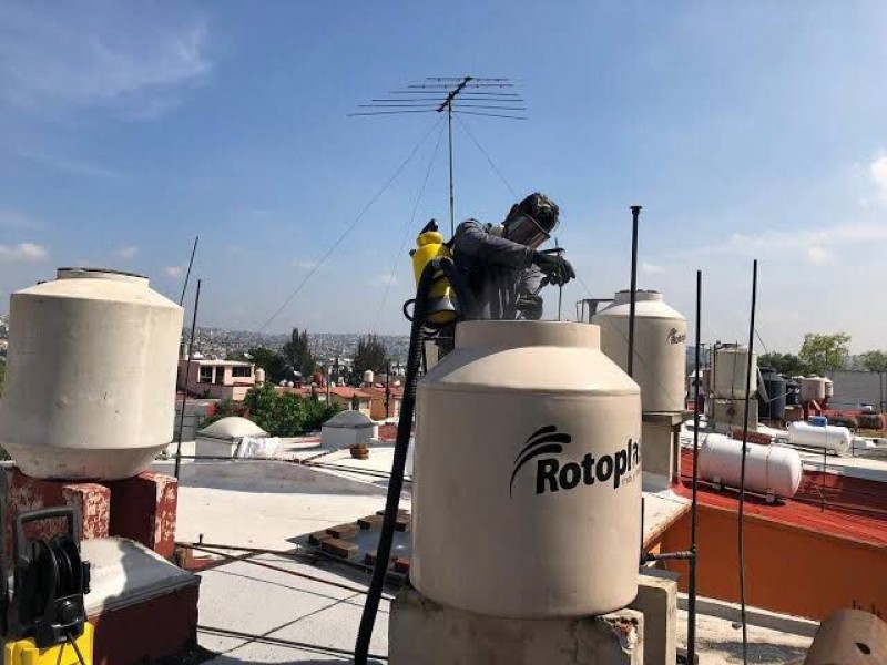 Inicia programa de instalación de tinacos en Hermosillo