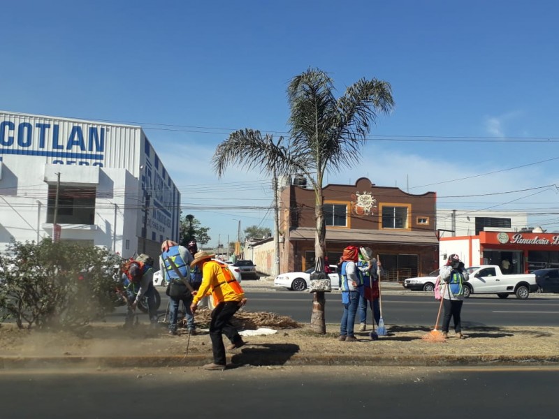 Inicia proyecto Limpieza de Camellones en Tepic