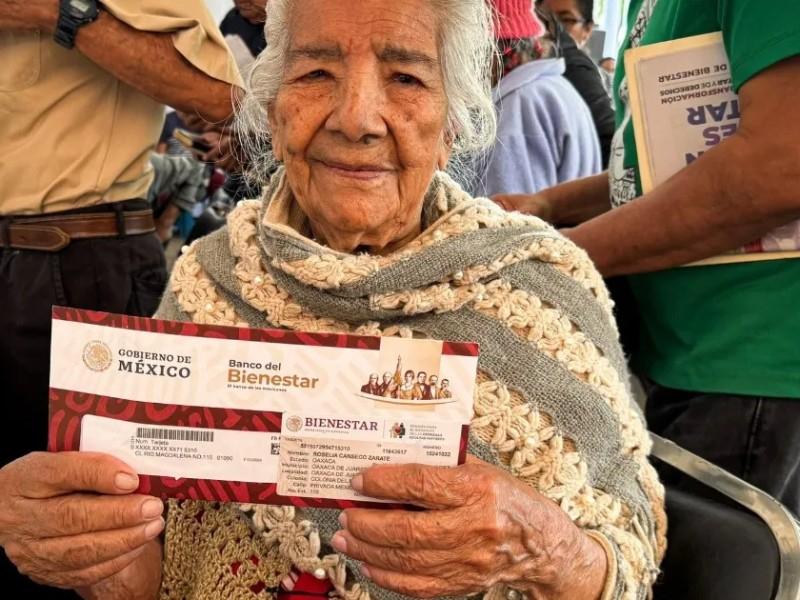Inicia registro a pensiones para Adultos Mayores y Mujeres Bienestar