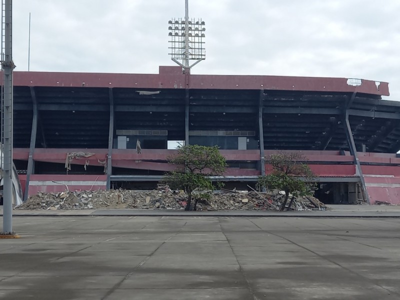 Inicia rehabilitación del estadio Luis 