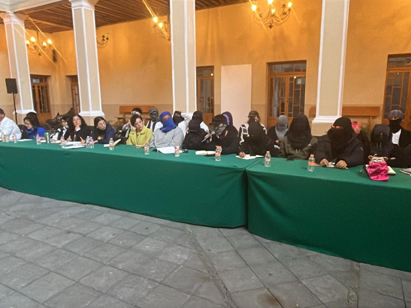 Inicia segunda mesa de diálogo entre Rectora UAEMEX y Enjambre Estudiantil Unificado