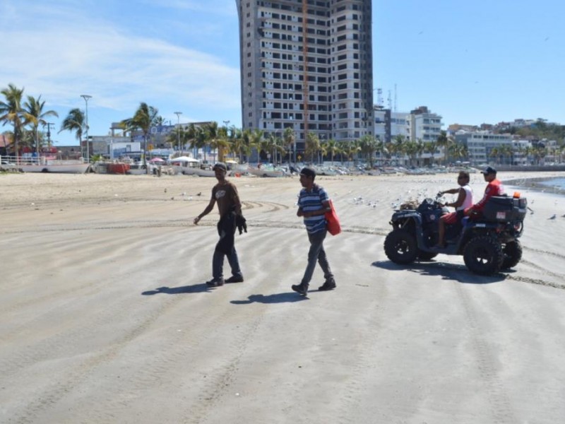 Inicia Semana Santa en medio de playas vacías