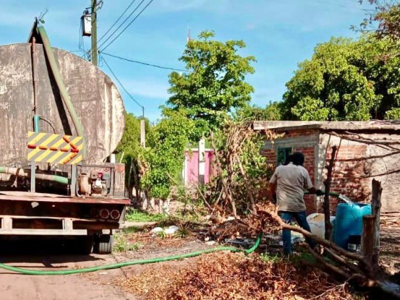 Inicia tandeo en pipas en 4 pueblos de Salvador Alvarado