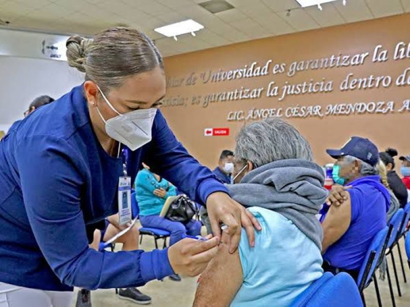 Inicia vacunación contra covid-19 e influenza en BCS